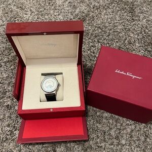 Ferragamo F80 smart watch